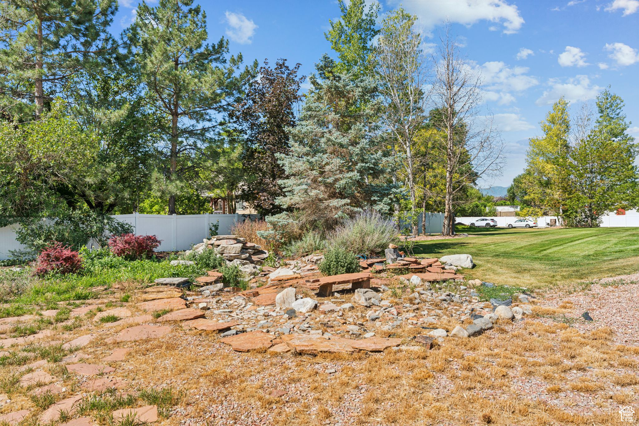 EQUESTRIAN ESTATES - Residential