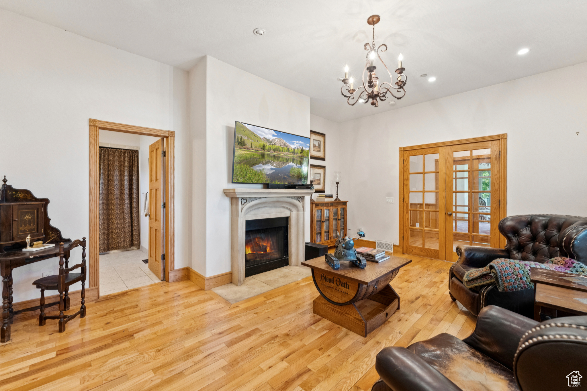 EQUESTRIAN ESTATES - Residential