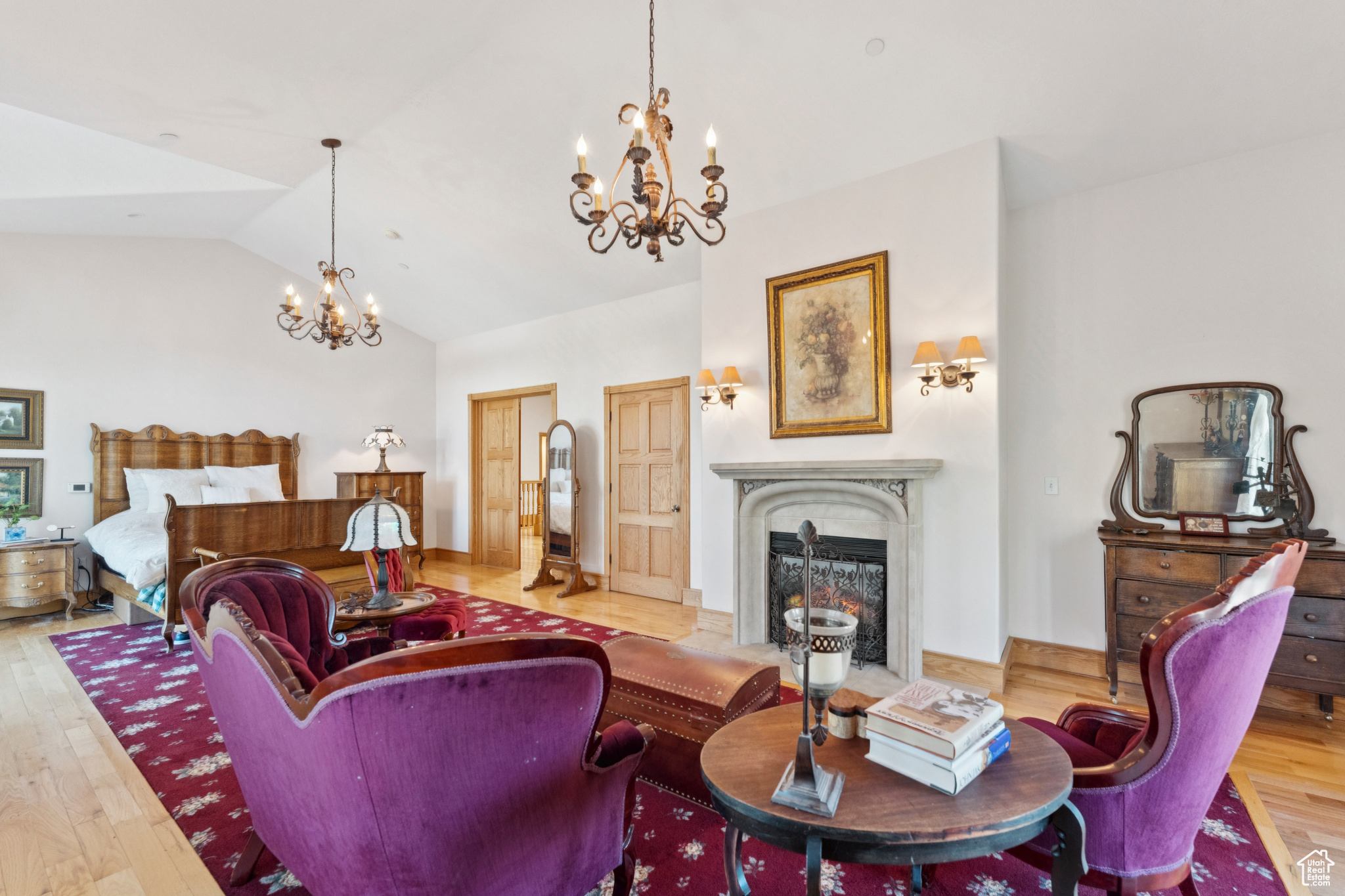 EQUESTRIAN ESTATES - Residential