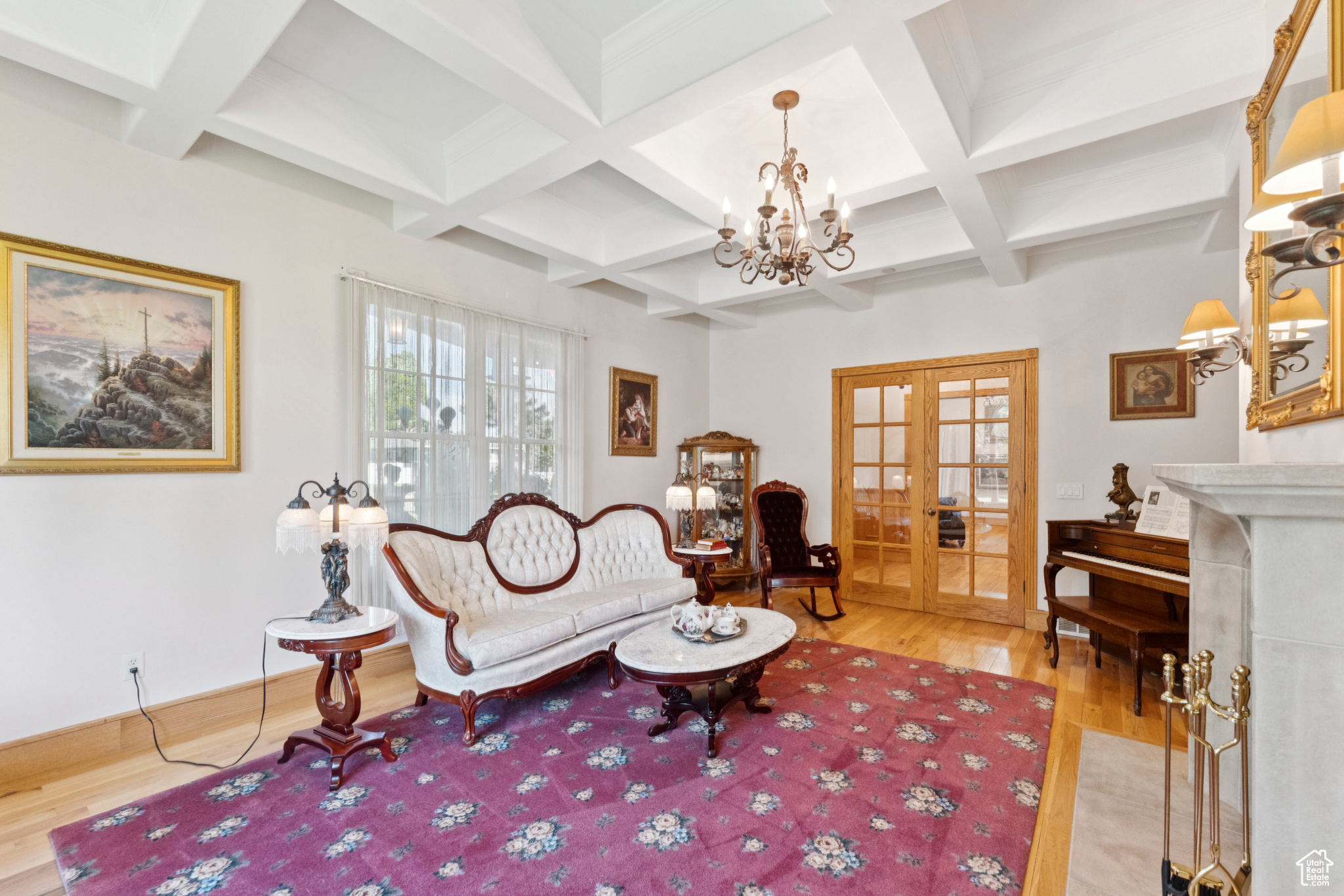 EQUESTRIAN ESTATES - Residential