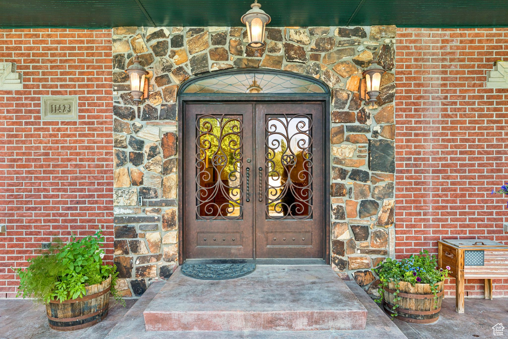 EQUESTRIAN ESTATES - Residential