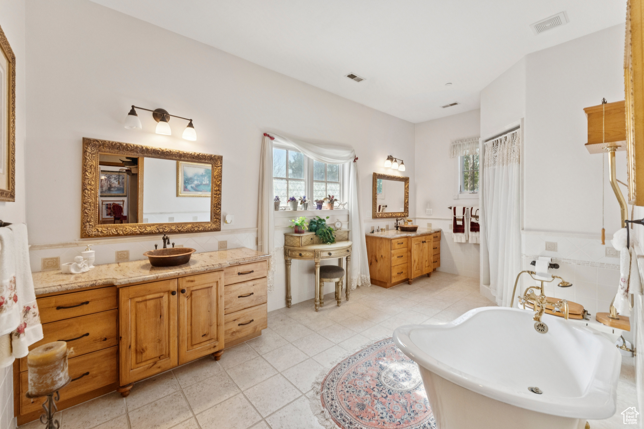 EQUESTRIAN ESTATES - Residential