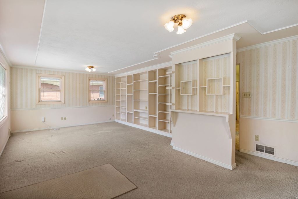 Photo of 585 E 700 S, Springville, UT 84663 (MLS # 2151834)