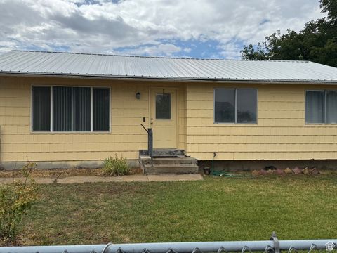 Tiny photo for 366 BELAIRE CIR, Grantsville, UT 84029 (MLS # 2110088)