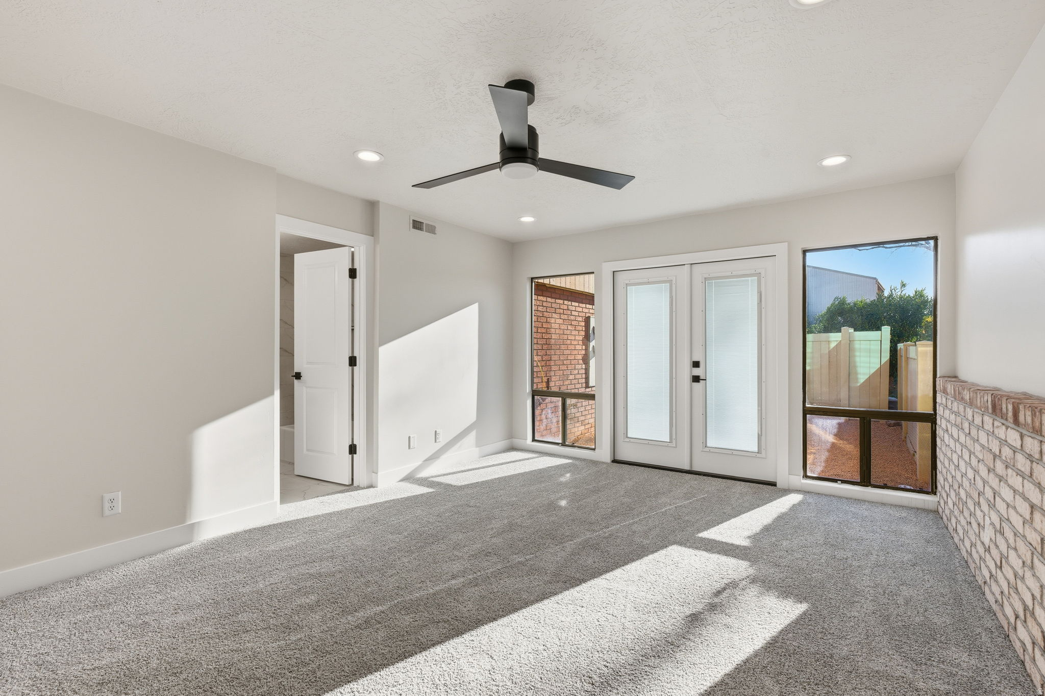 BLOOMINGTON COUNTRY CLUB 3-3 - Residential