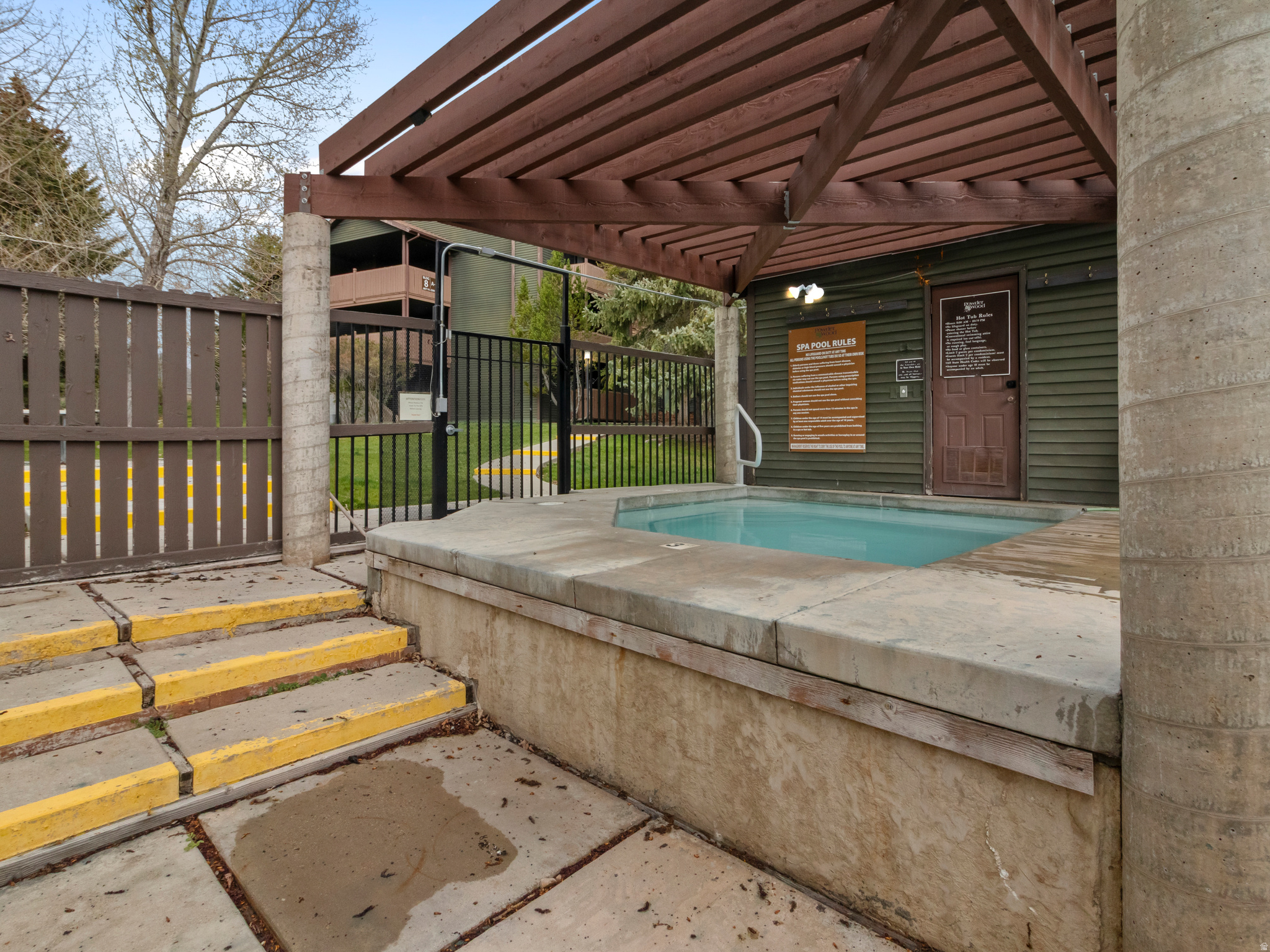 POWDERWOOD - Residential