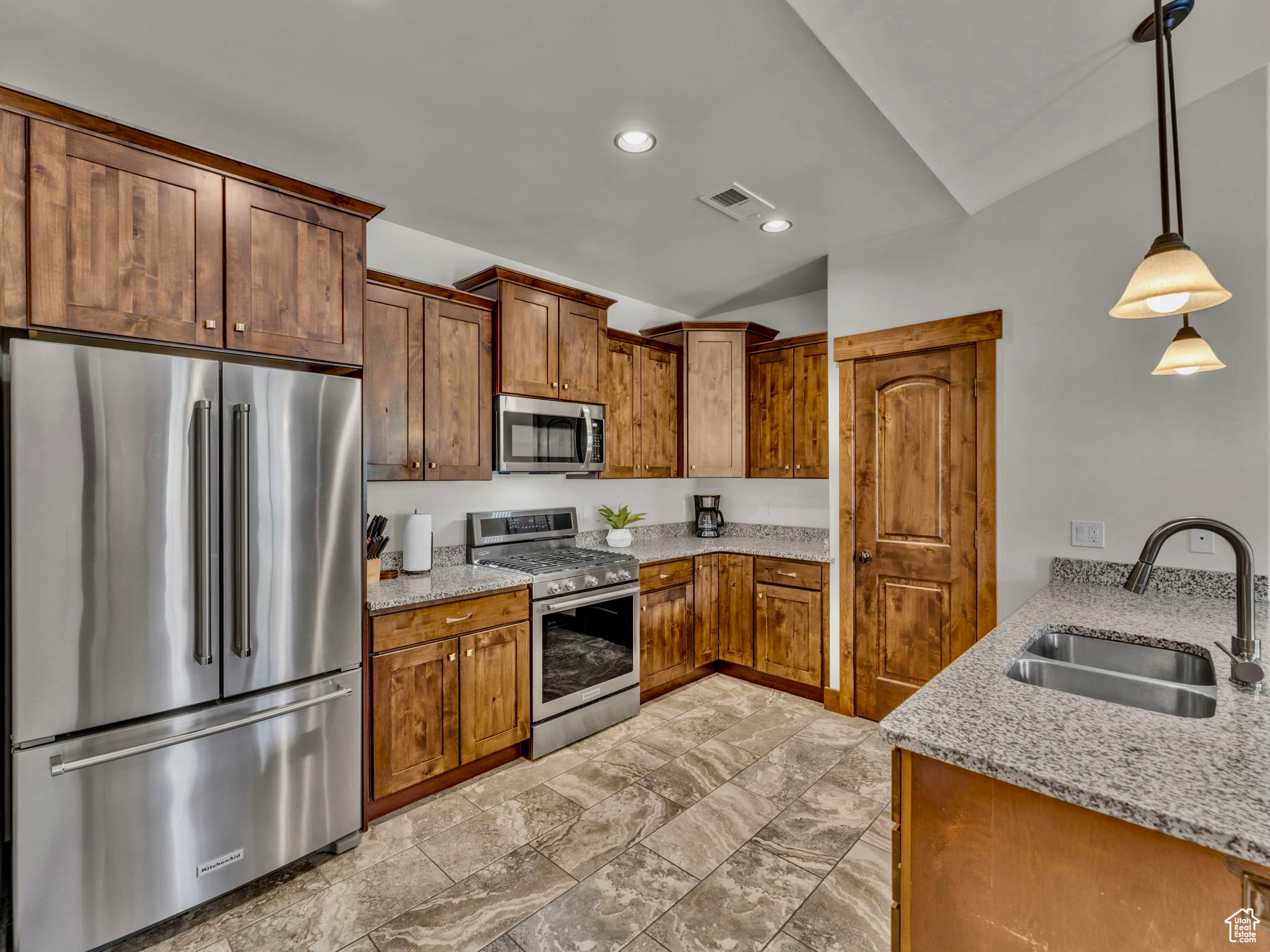 BLACK ROCK RIDGE CON - Residential