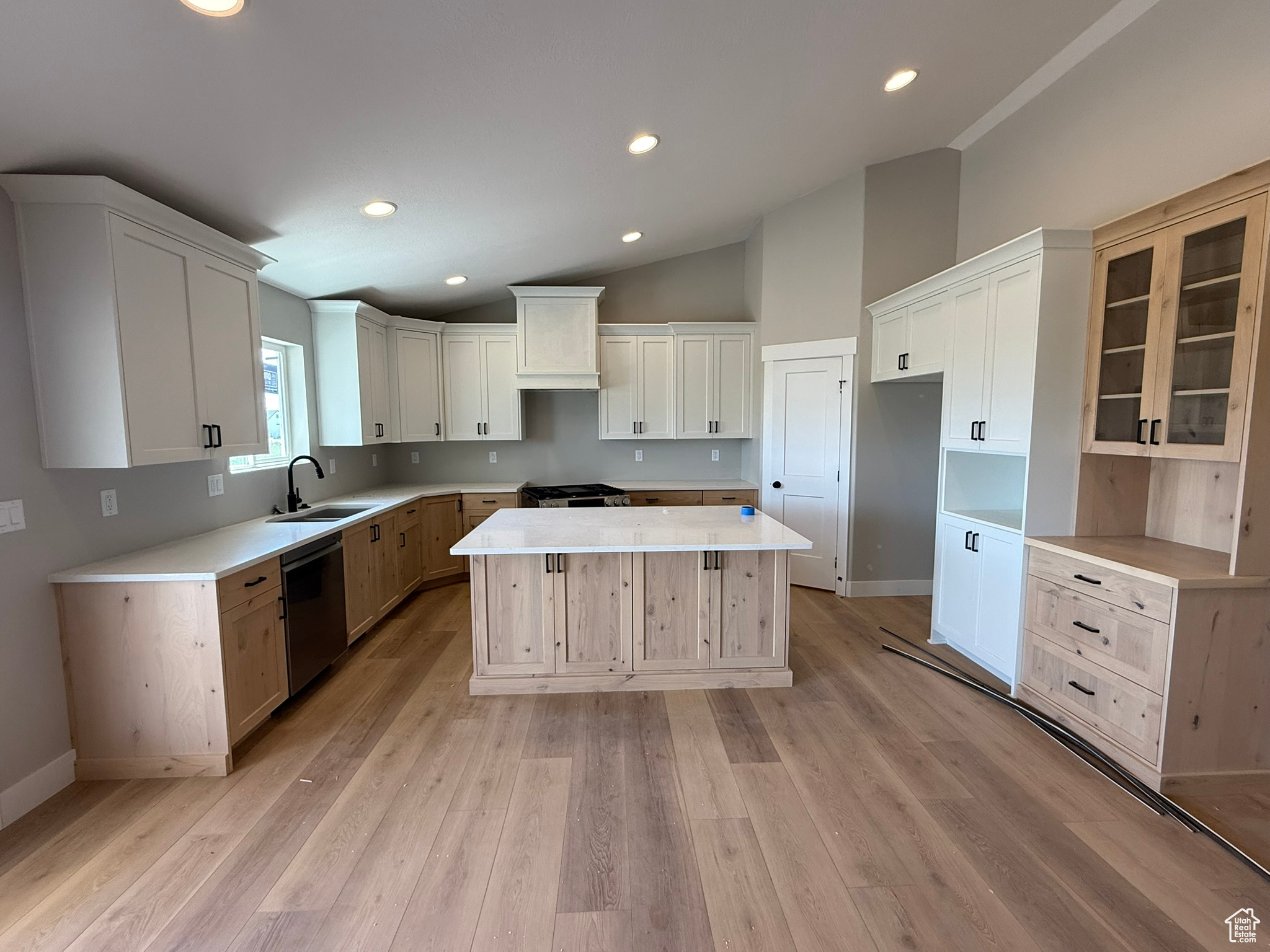 HAPPY DAYS - Residential