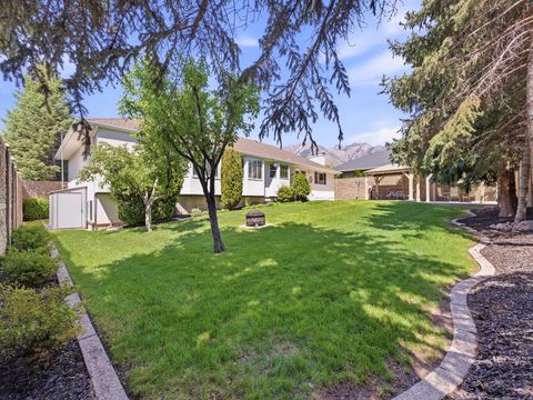 Tiny photo for 2184 E EAGLE RAY CT, Cottonwood Heights, UT 84121 (MLS # 2157932)