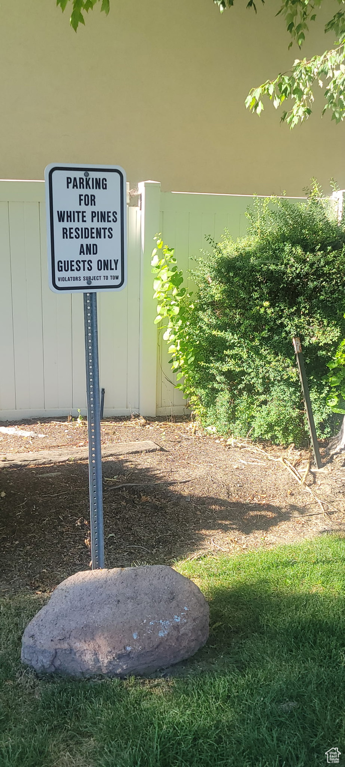 WHITE PINES - Residential