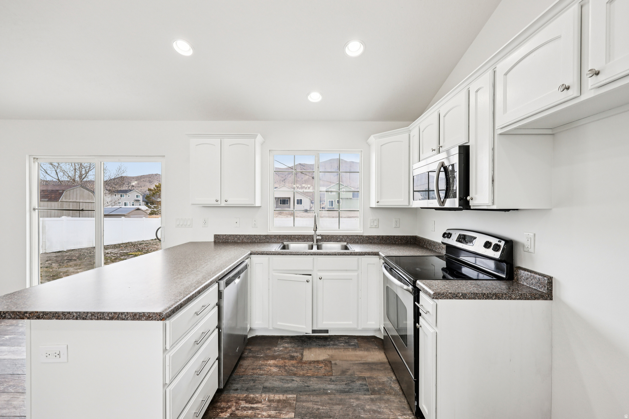 EAGLE POINT - Residential