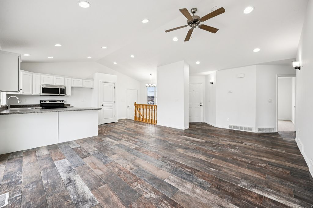 Photo of 3706 N PARTRIDGE LN, Eagle Mountain, UT 84005 (MLS # 2136896)