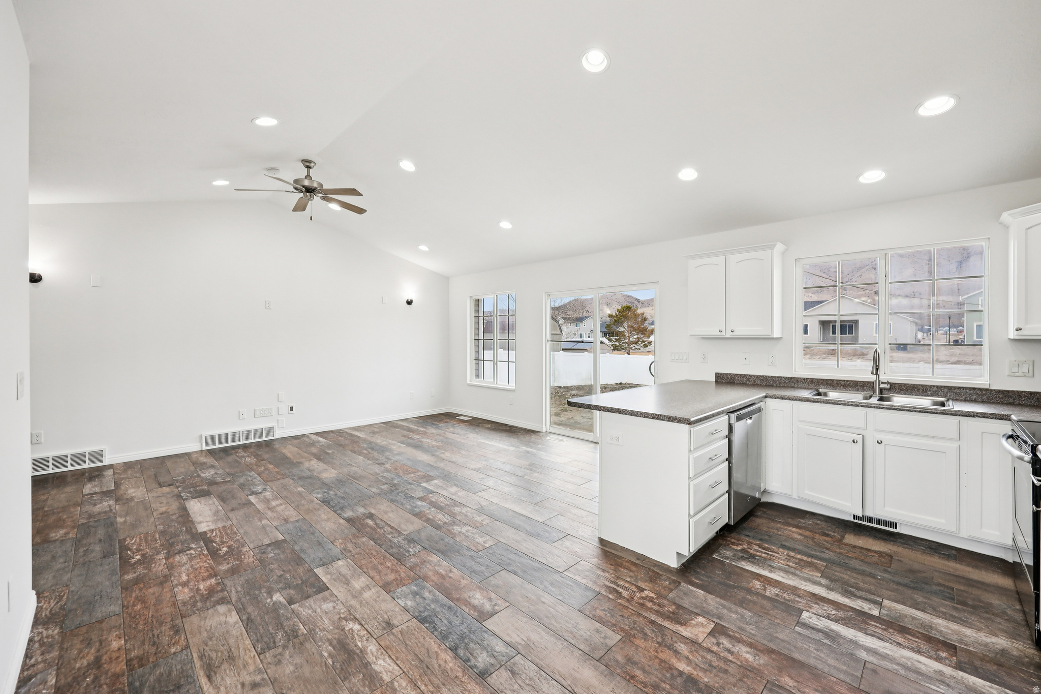 EAGLE POINT - Residential