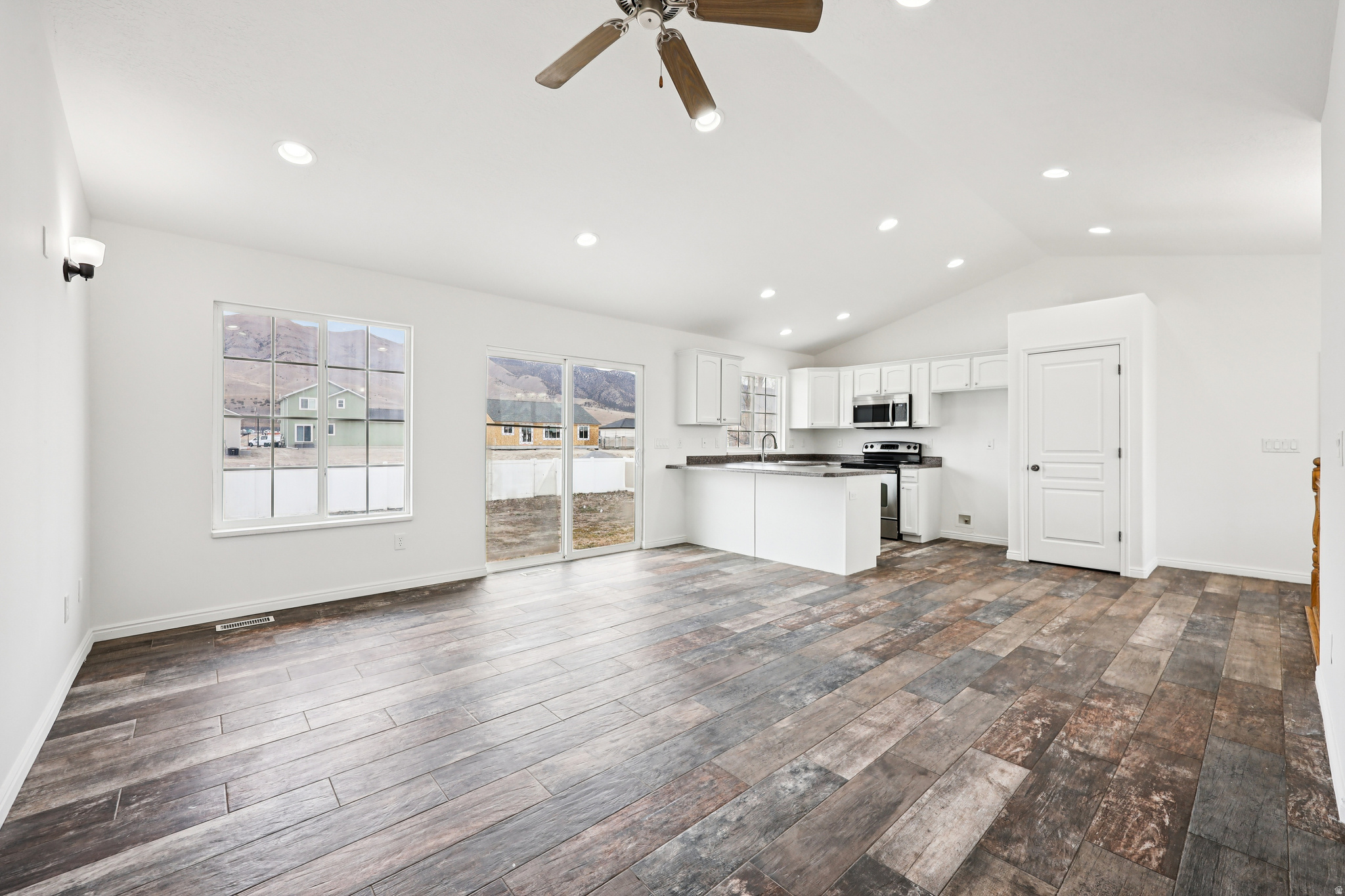 EAGLE POINT - Residential