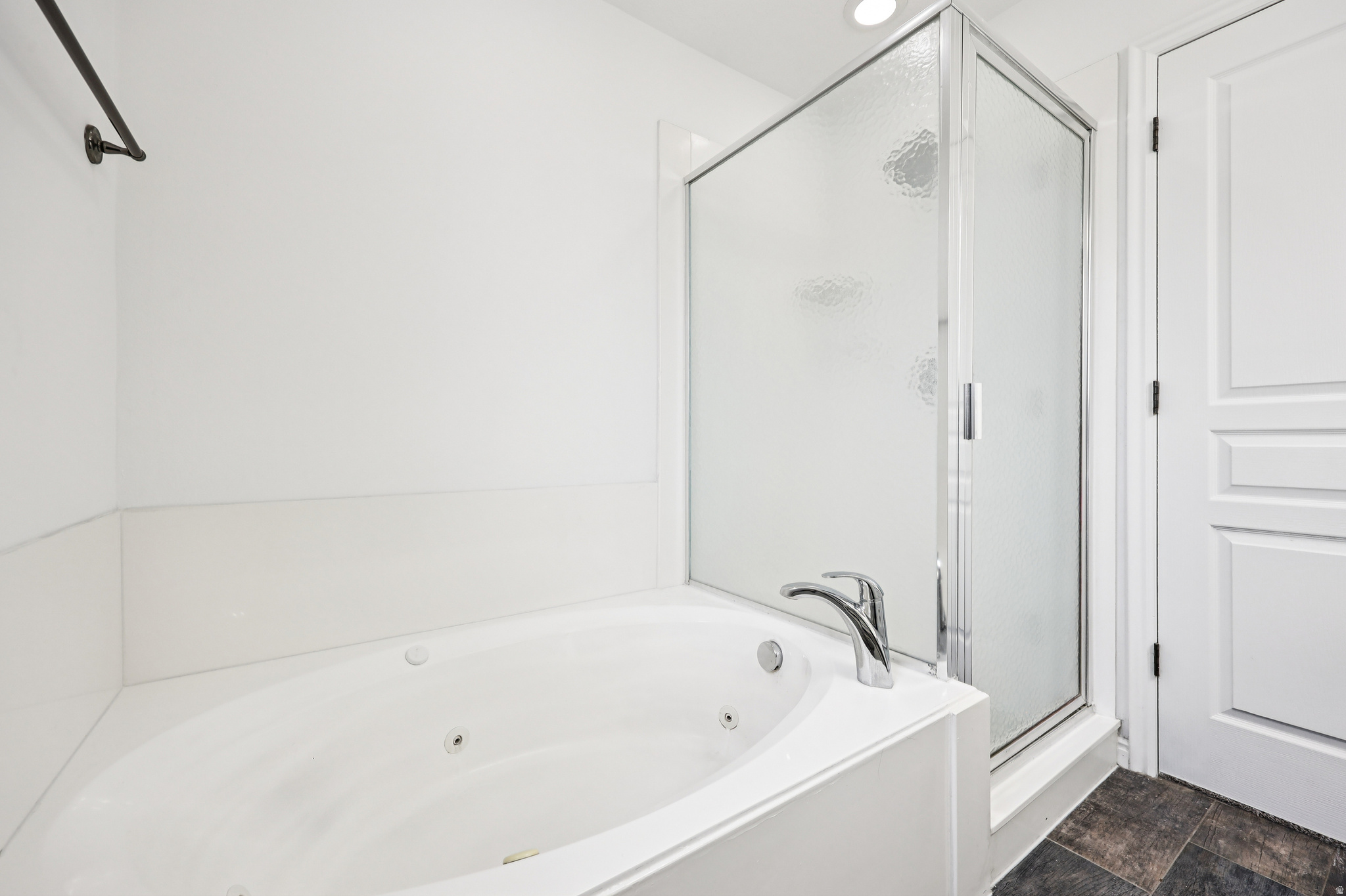 EAGLE POINT - Residential