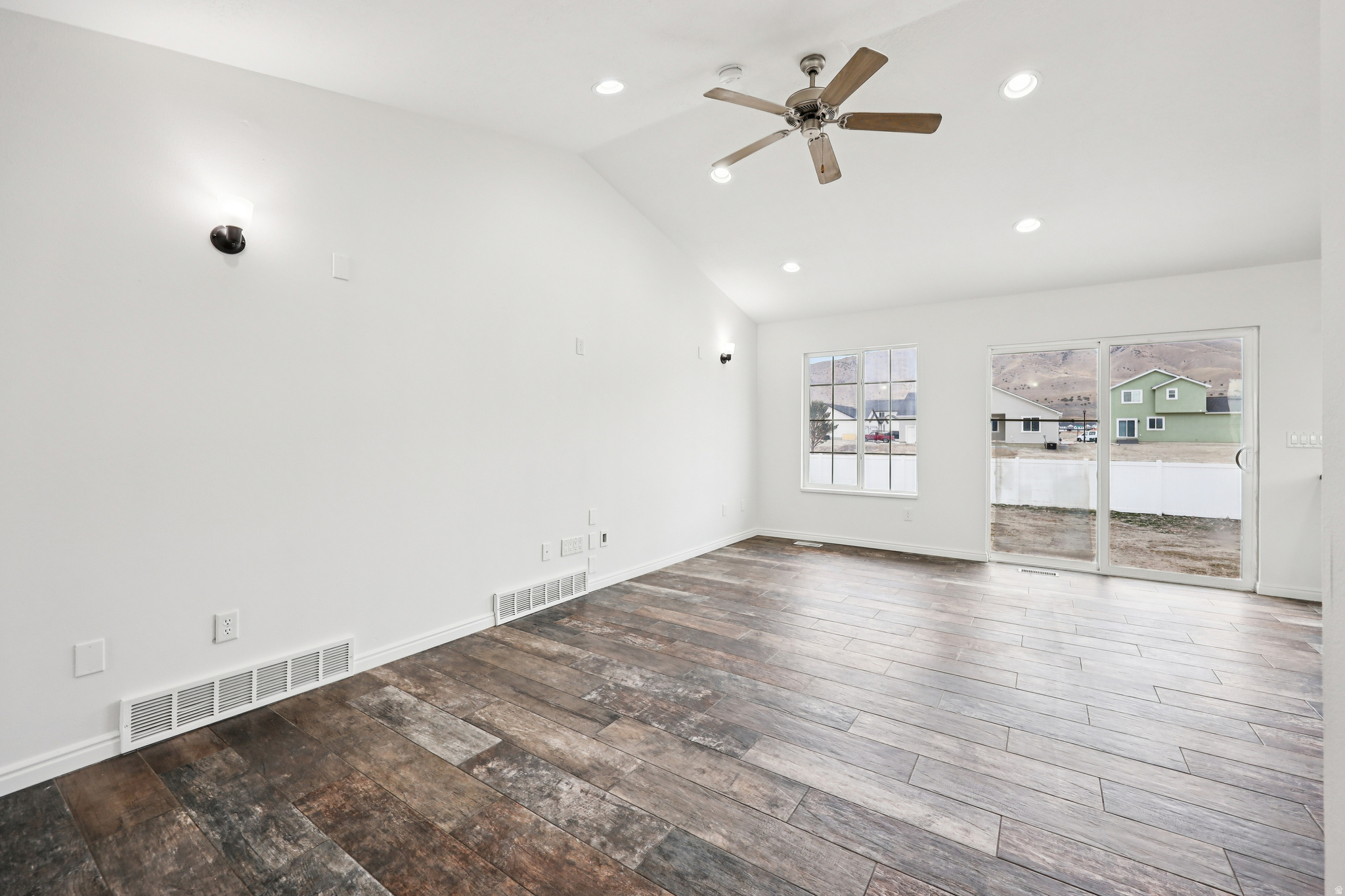 EAGLE POINT - Residential