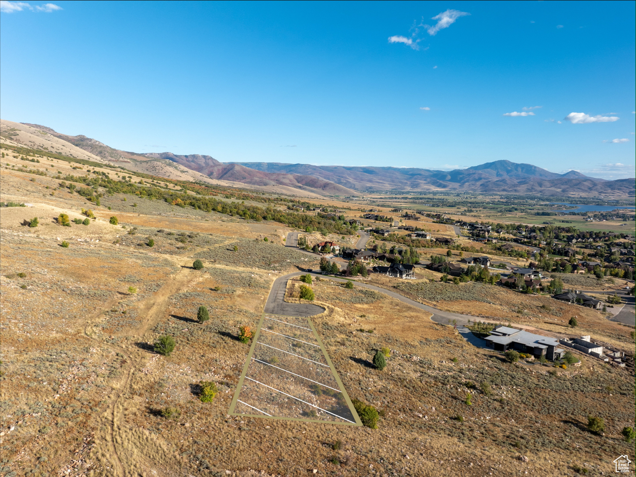 THE HIGHLANDS - Land