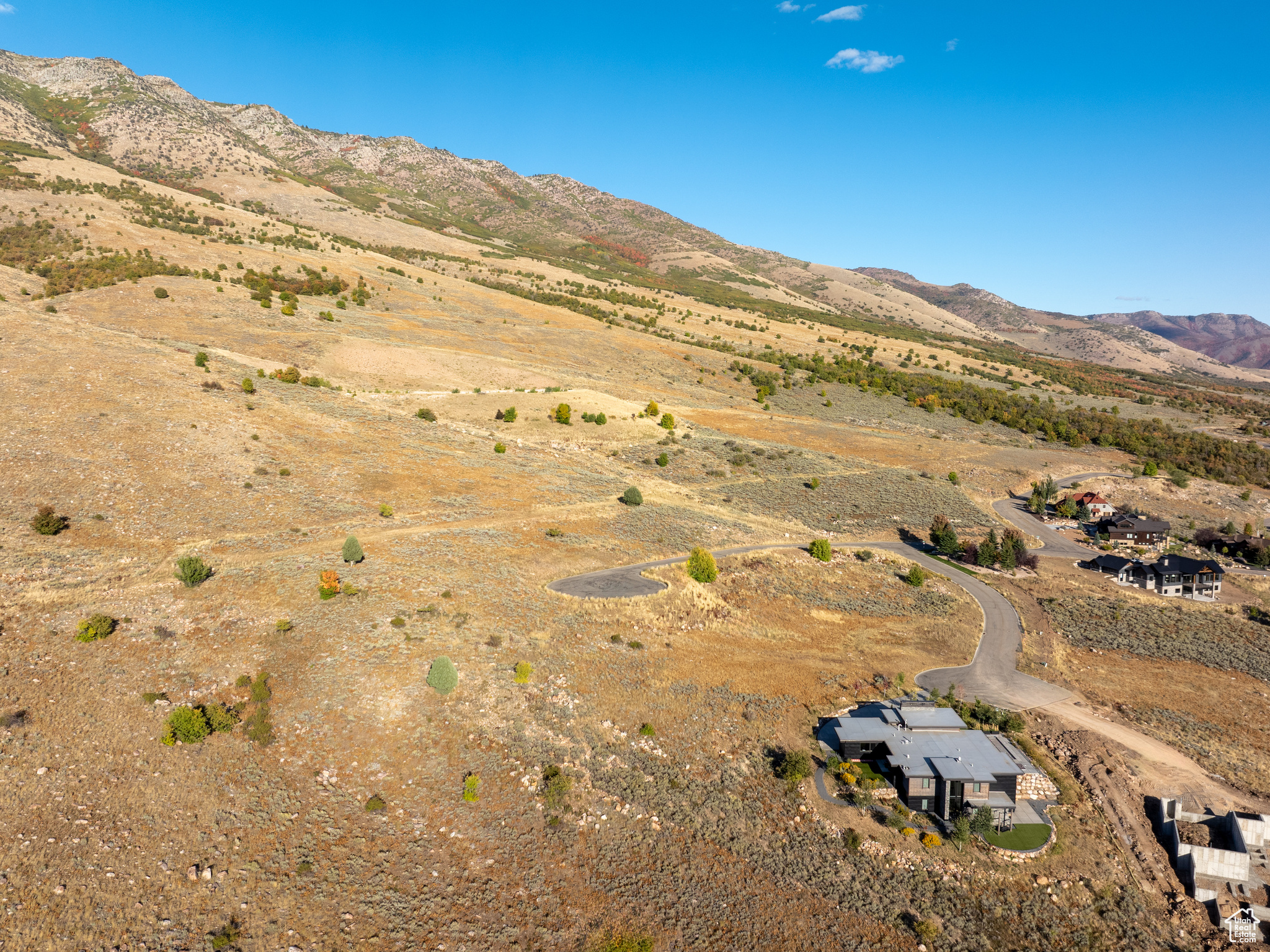 THE HIGHLANDS - Land