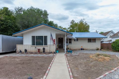Photo of 375 N 100 E, Springville, UT 84663 (MLS # 2108240) Photo of 375 N 100 E, Springville, UT 84663 (MLS # 2108240)