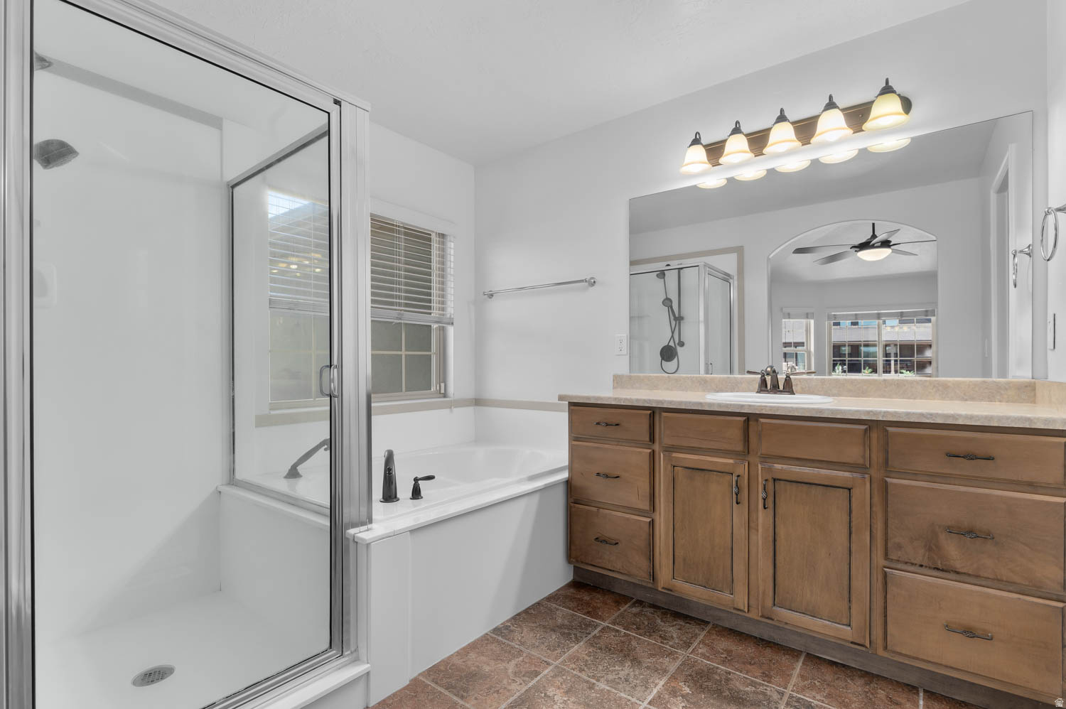 COLONY POINTE - Residential