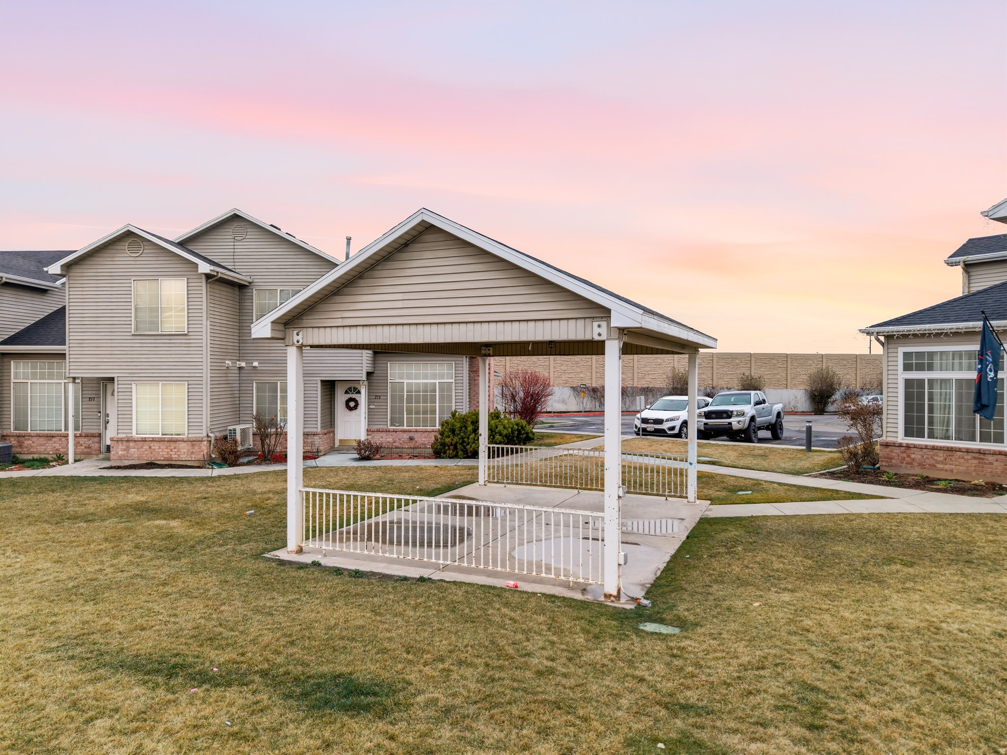 MAJESTIC MEADOWS - Residential