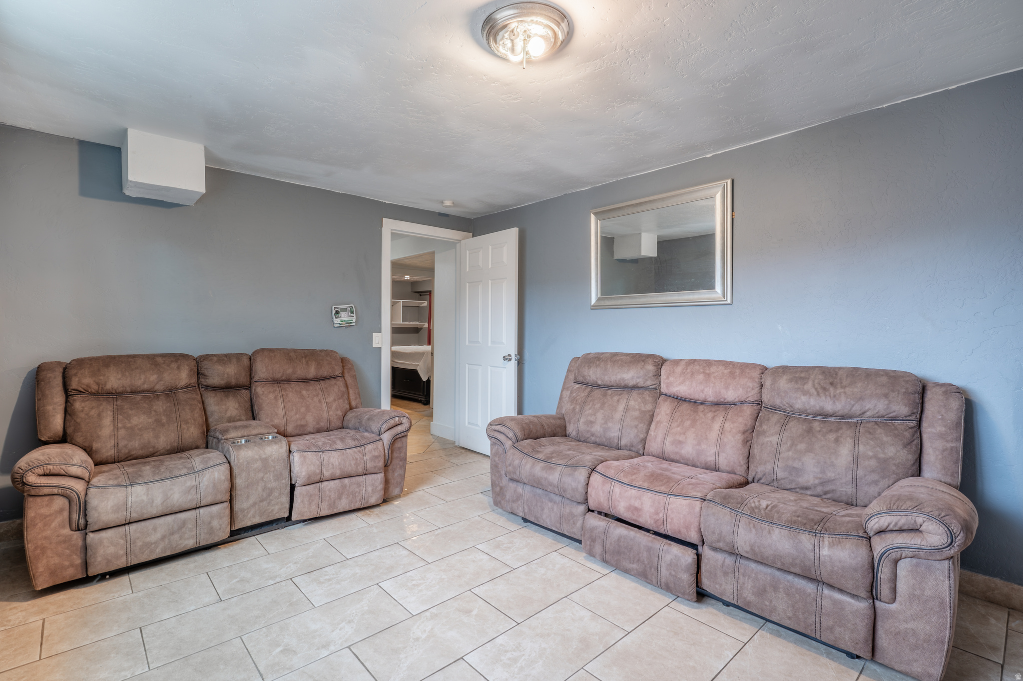 WESTVIEW TER - Residential