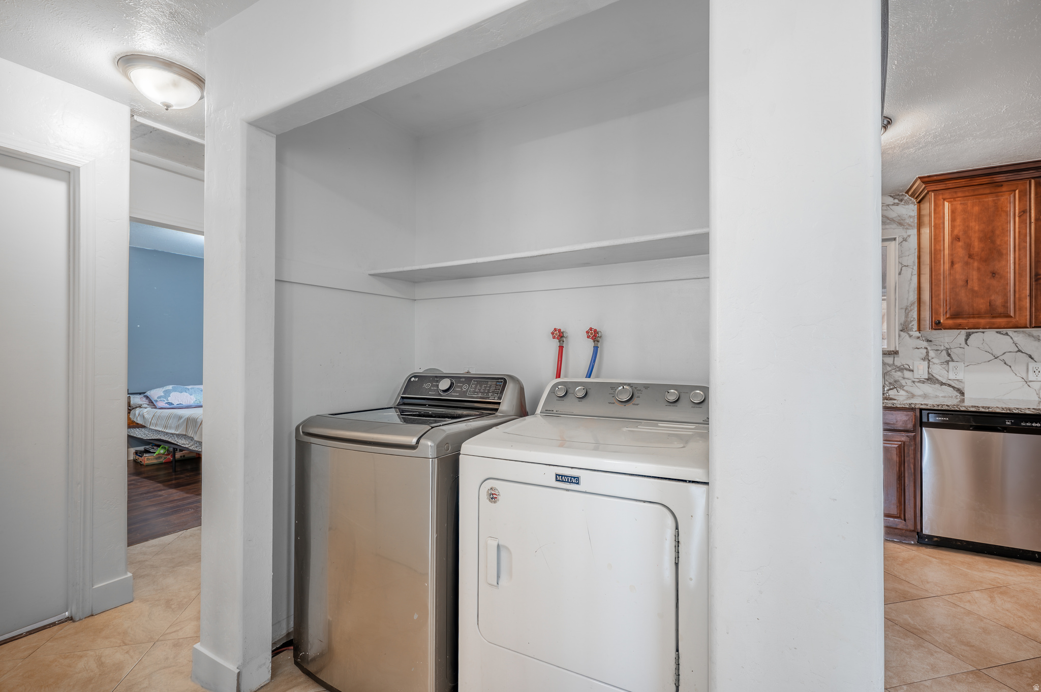 WESTVIEW TER - Residential