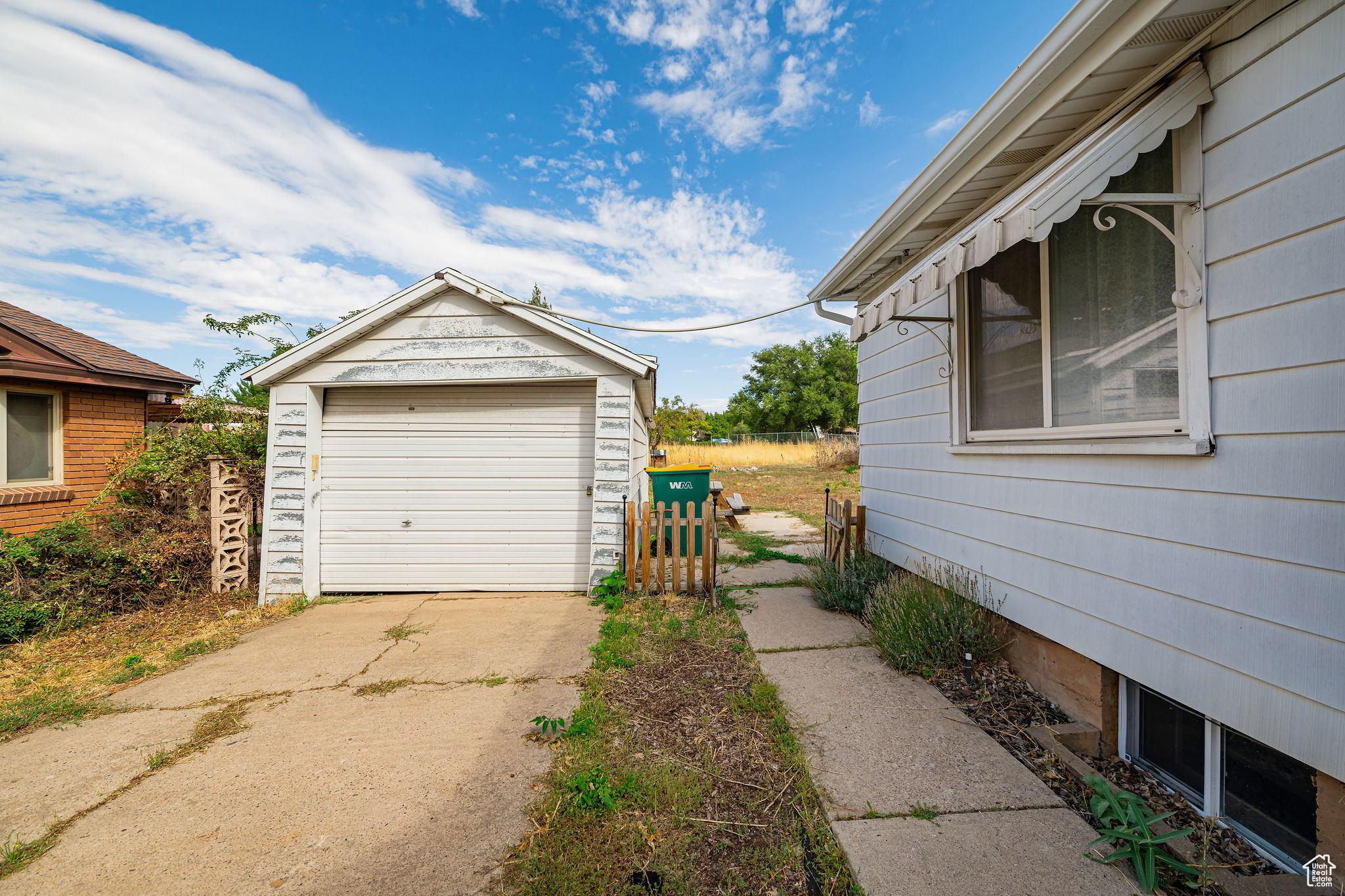 DYER GROVES - Residential