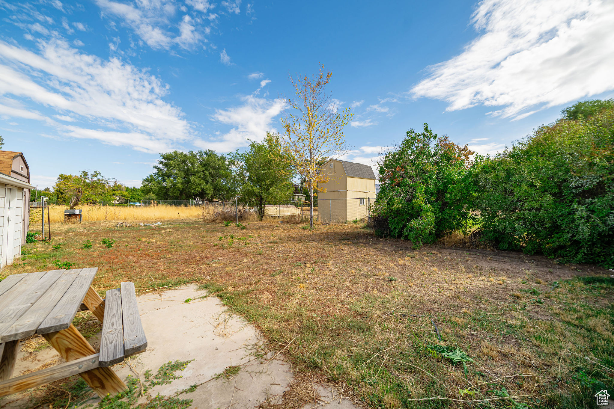 DYER GROVES - Residential