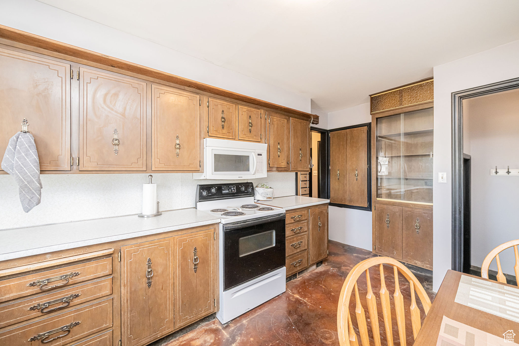 DYER GROVES - Residential
