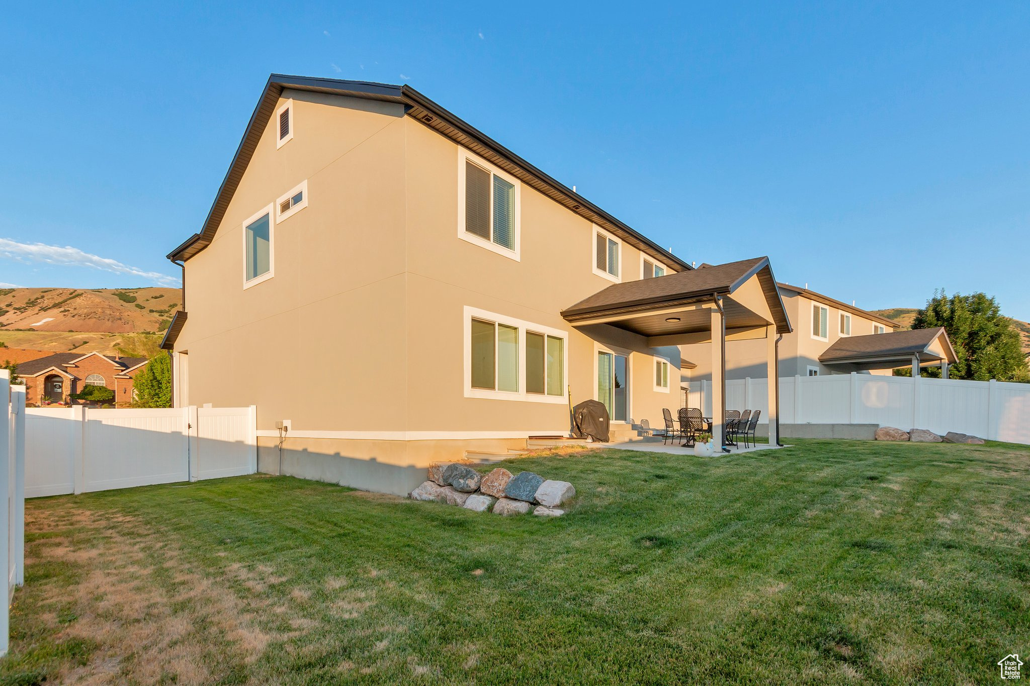 PERRY CANYON - Residential