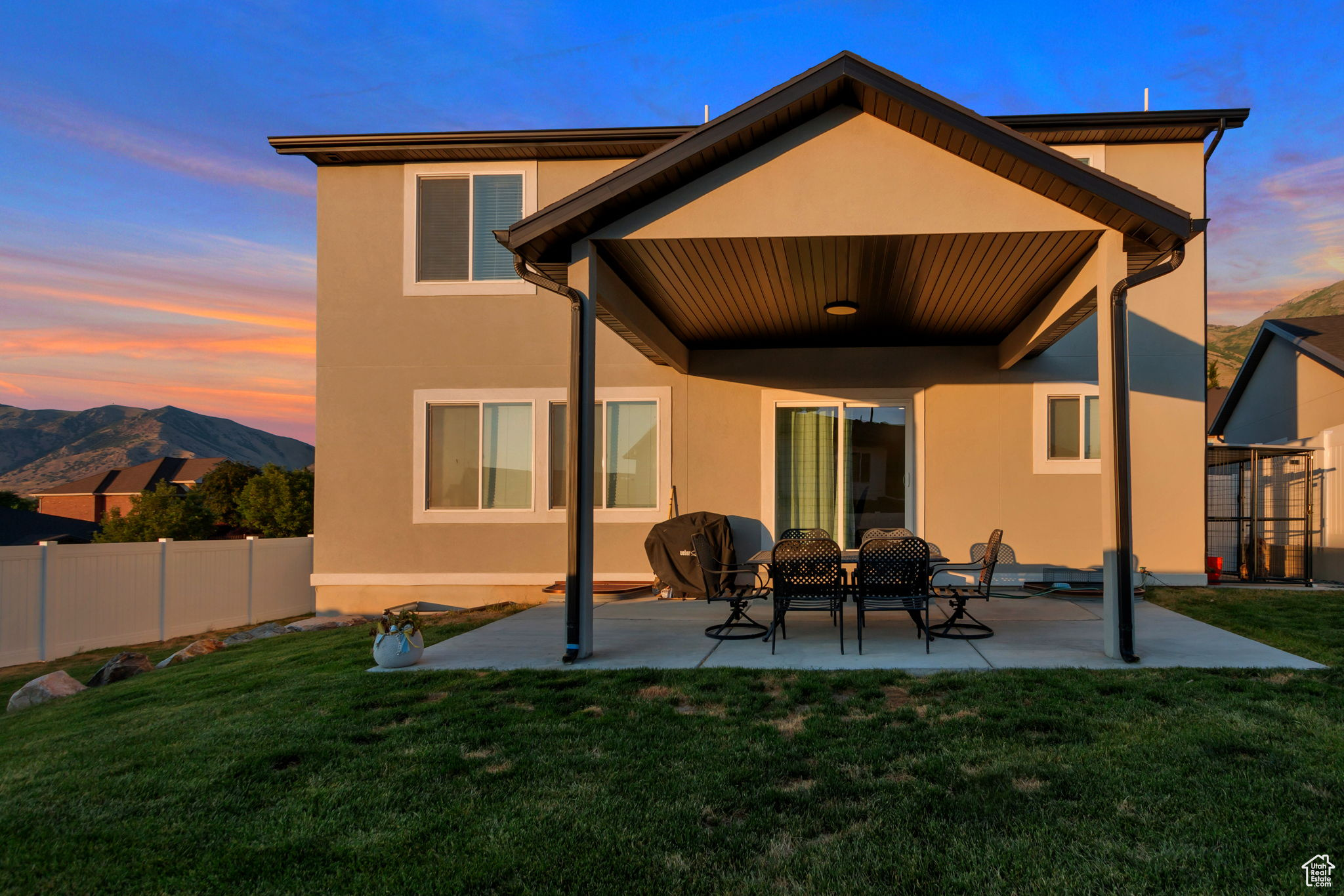 PERRY CANYON - Residential