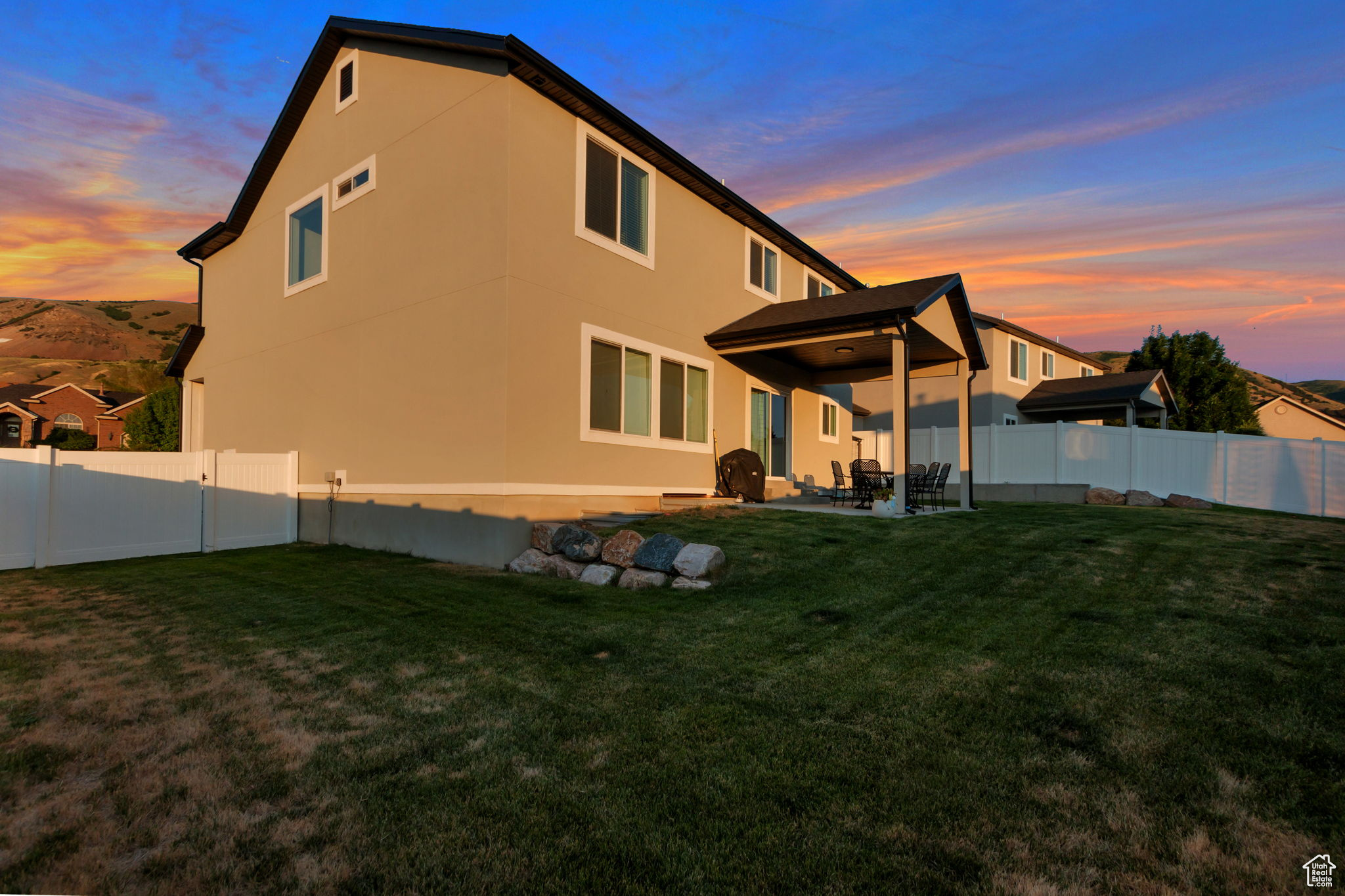 PERRY CANYON - Residential