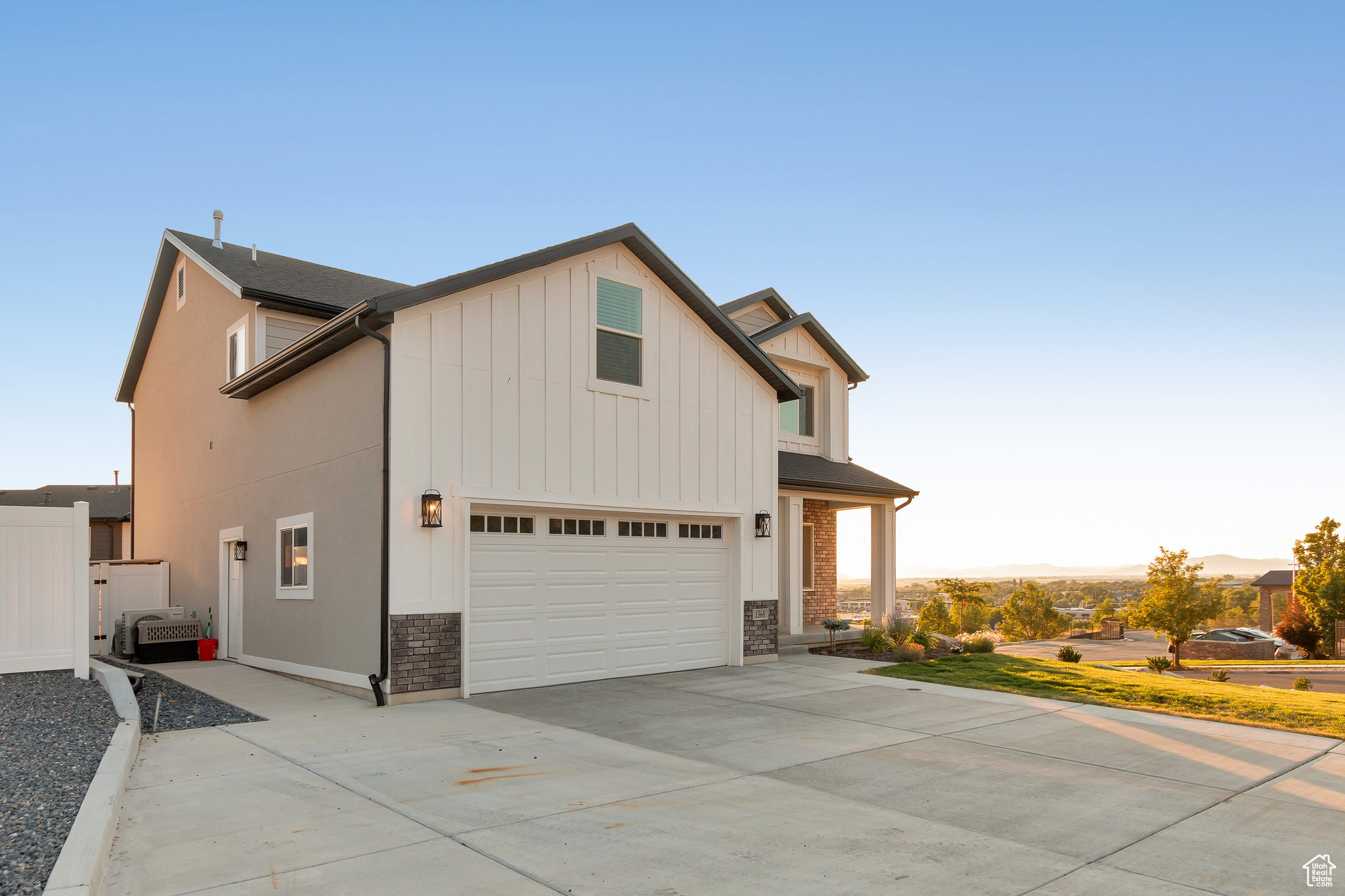 PERRY CANYON - Residential