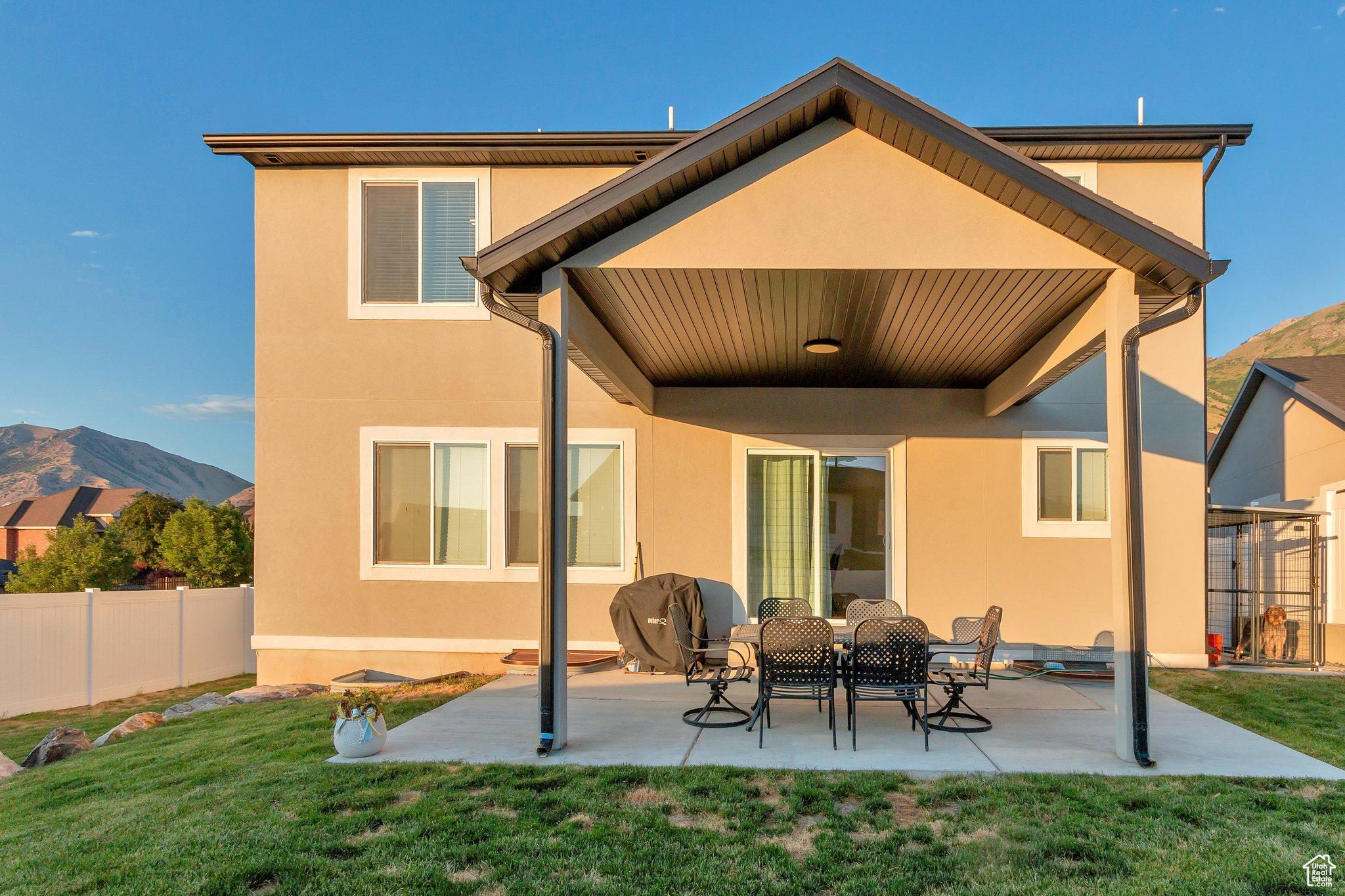 PERRY CANYON - Residential