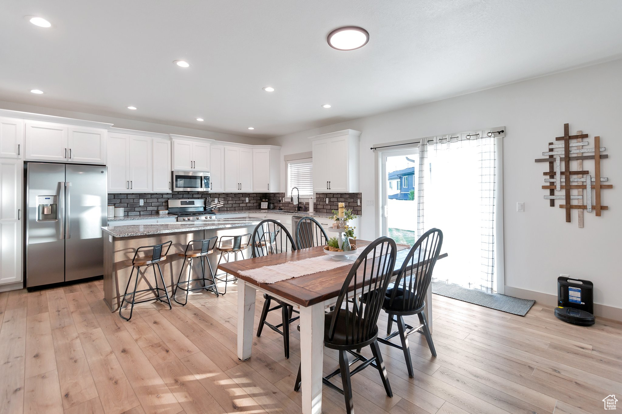 PERRY CANYON - Residential