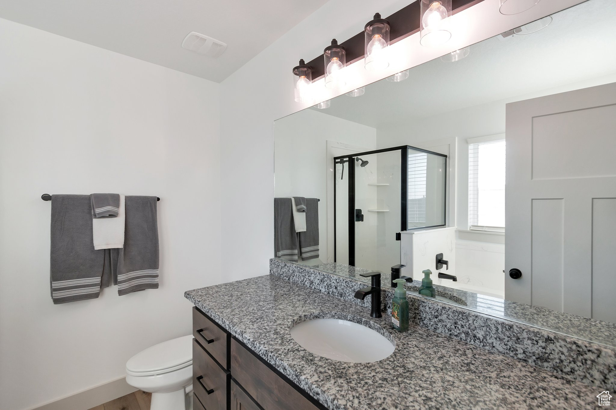 PERRY CANYON - Residential