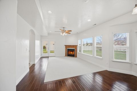 Tiny photo for 324 W IRONSIDE WAY, Farmington, UT 84025 (MLS # 2143909)