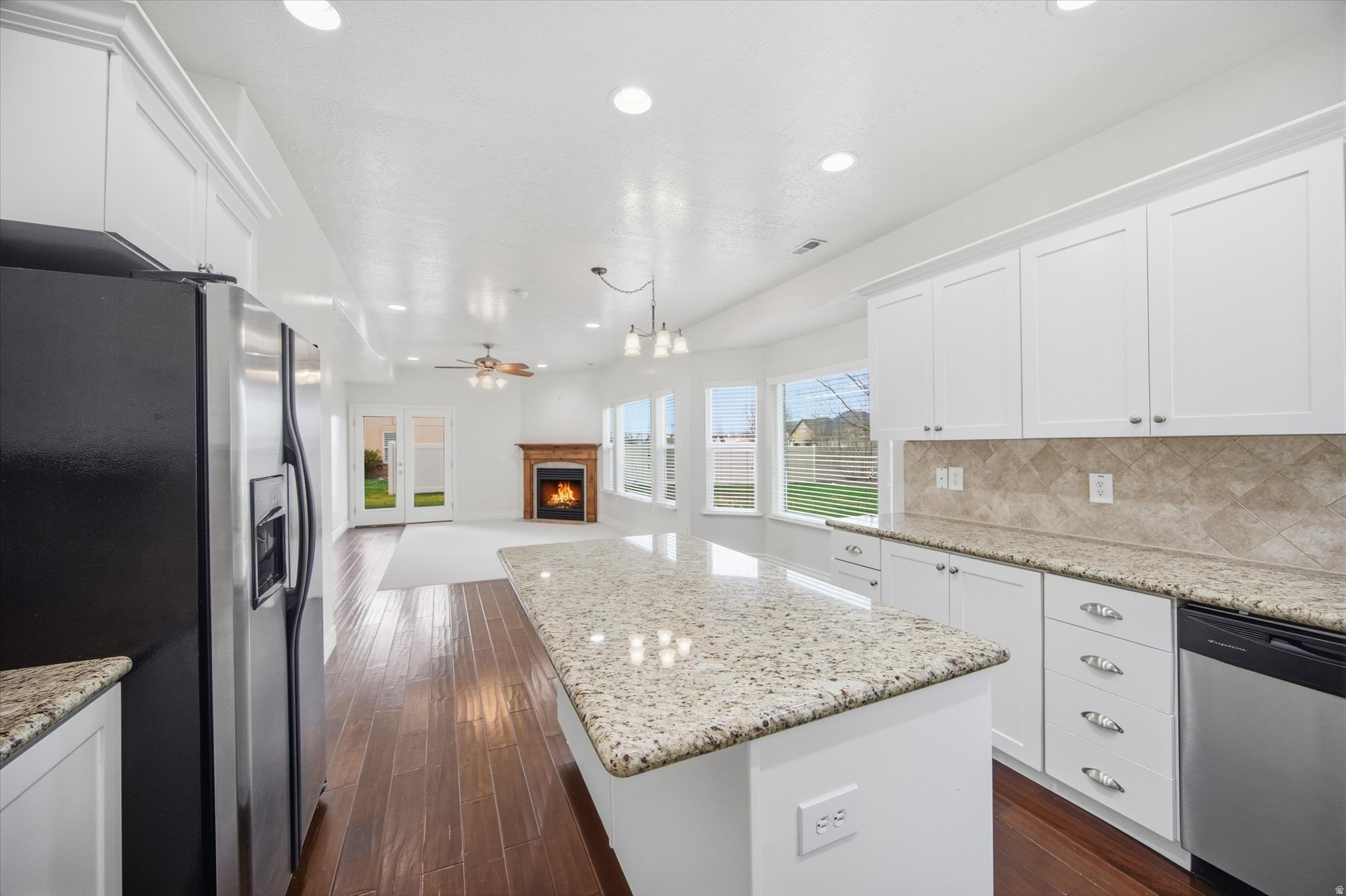 FARMINGTON RANCHES - Residential