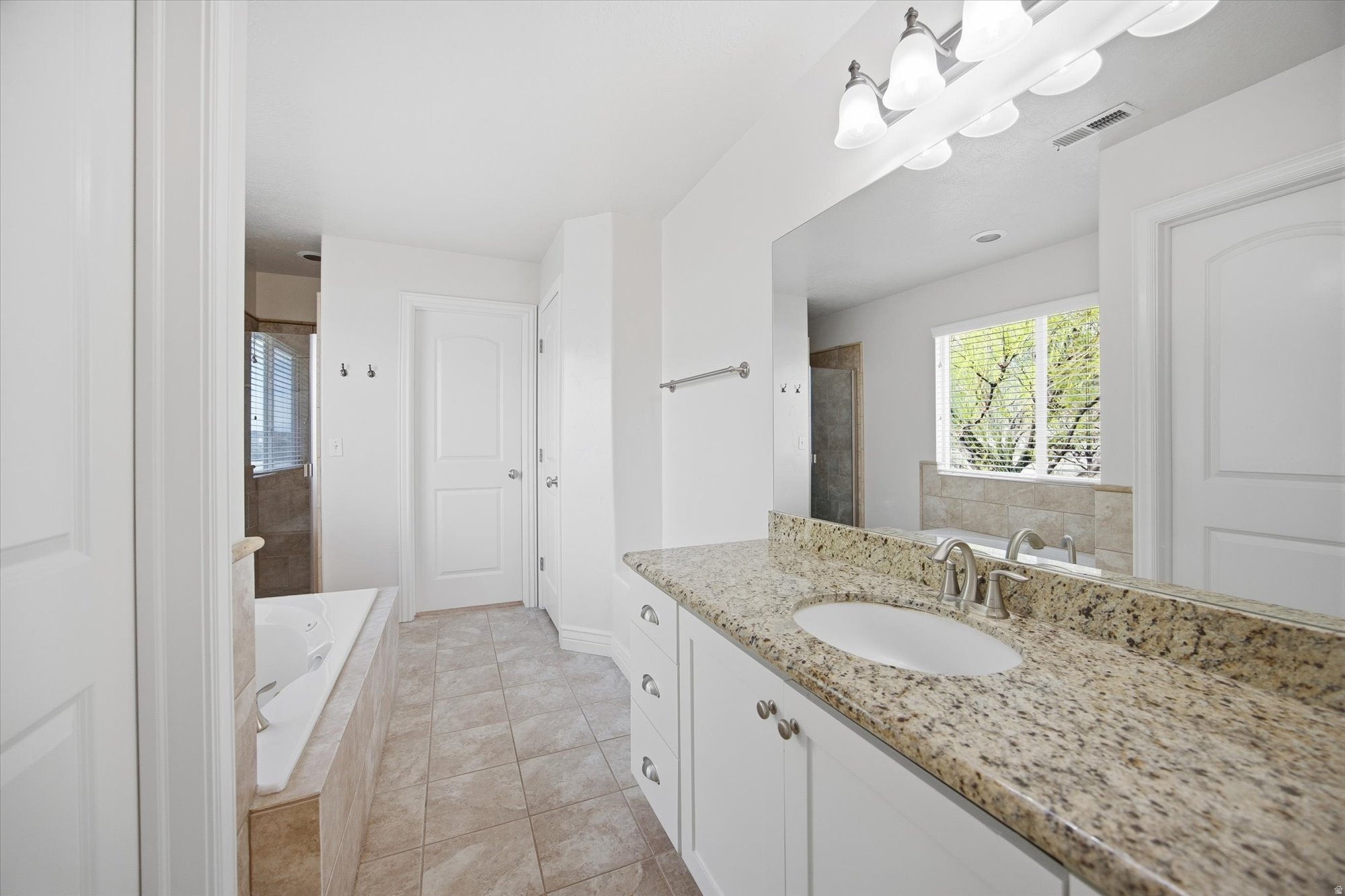 FARMINGTON RANCHES - Residential