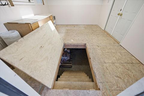 Tiny photo for 324 W IRONSIDE WAY, Farmington, UT 84025 (MLS # 2143909)