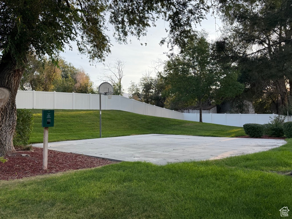 HUNTER VILLAGE - Residential