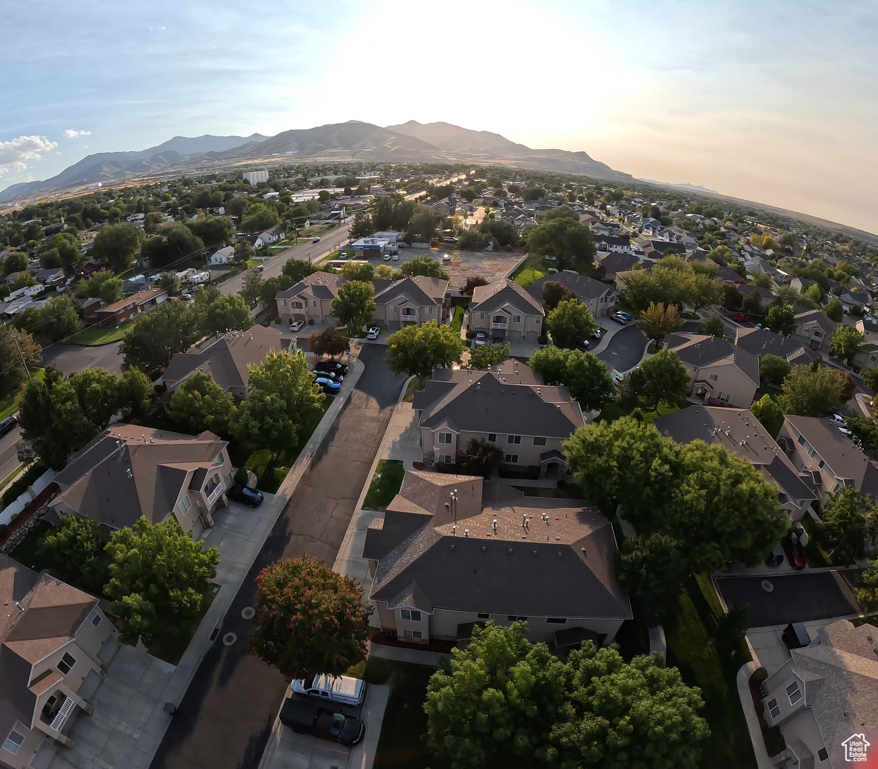 HUNTER VILLAGE - Residential
