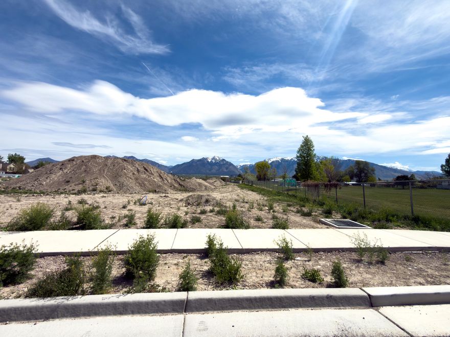Build your dream home in Jordan River Heights! This 0.196-acre lot sits right on the South Jordan/West Jordan border, right next to Brigadoon Park, in one of the area's newest communities. Choose your own builder or ours and enjoy a prime location surrounded by growth, convenience, and outdoor space.