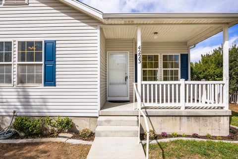 Tiny photo for 4223 N PINION CIR W, Eagle Mountain, UT 84005 (MLS # 2185832)