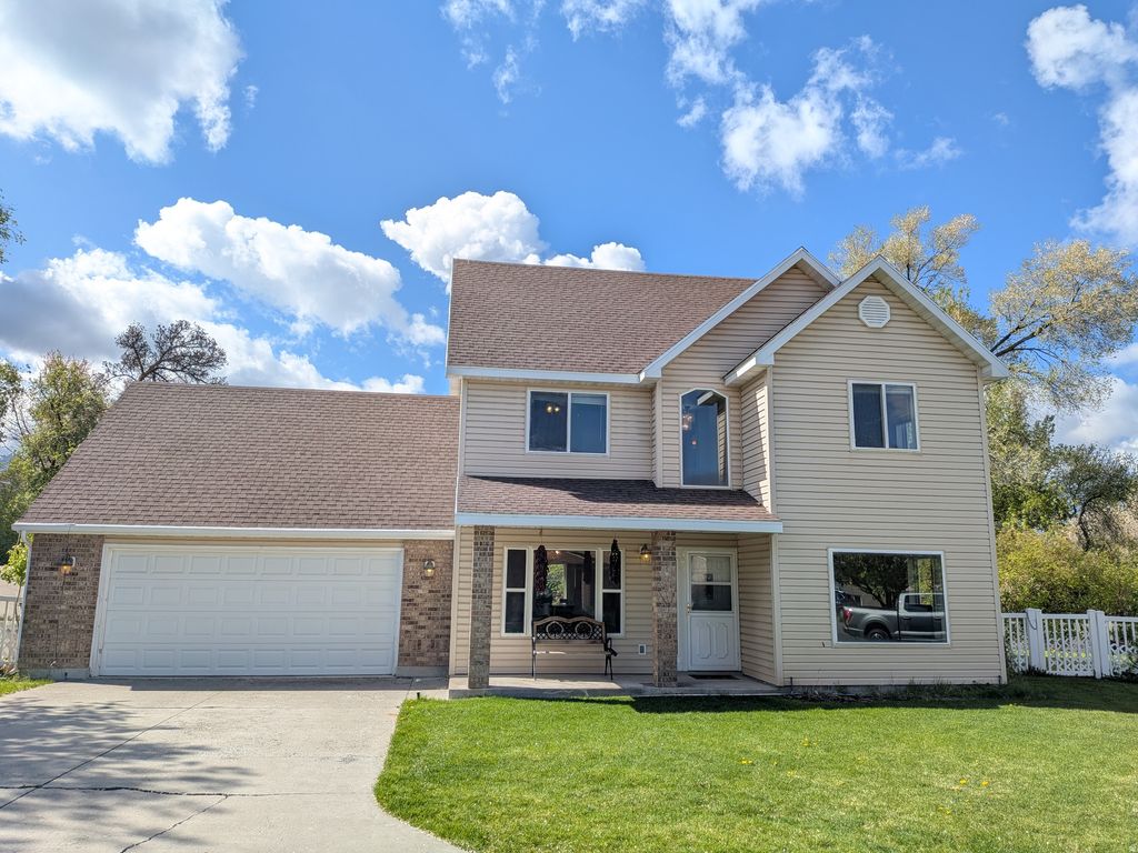 Photo of 606 E LERUISSEAU DR, Logan, UT 84321 (MLS # 2152973)