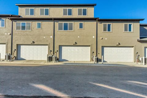 Tiny photo for 6818 S CLEVER PEAK LN #267, West Jordan, UT 84081 (MLS # 2132734)
