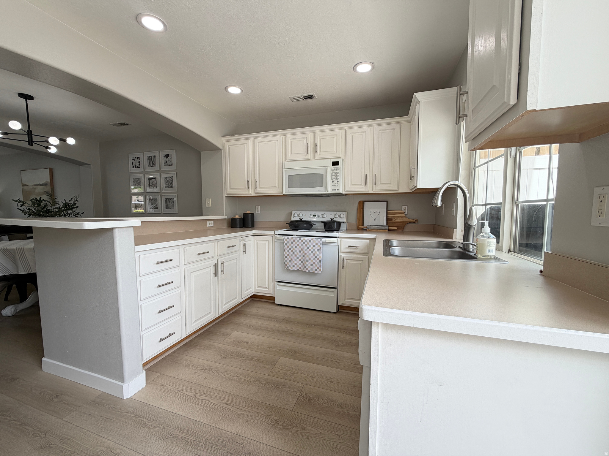 COUNTRY WOODS - Residential