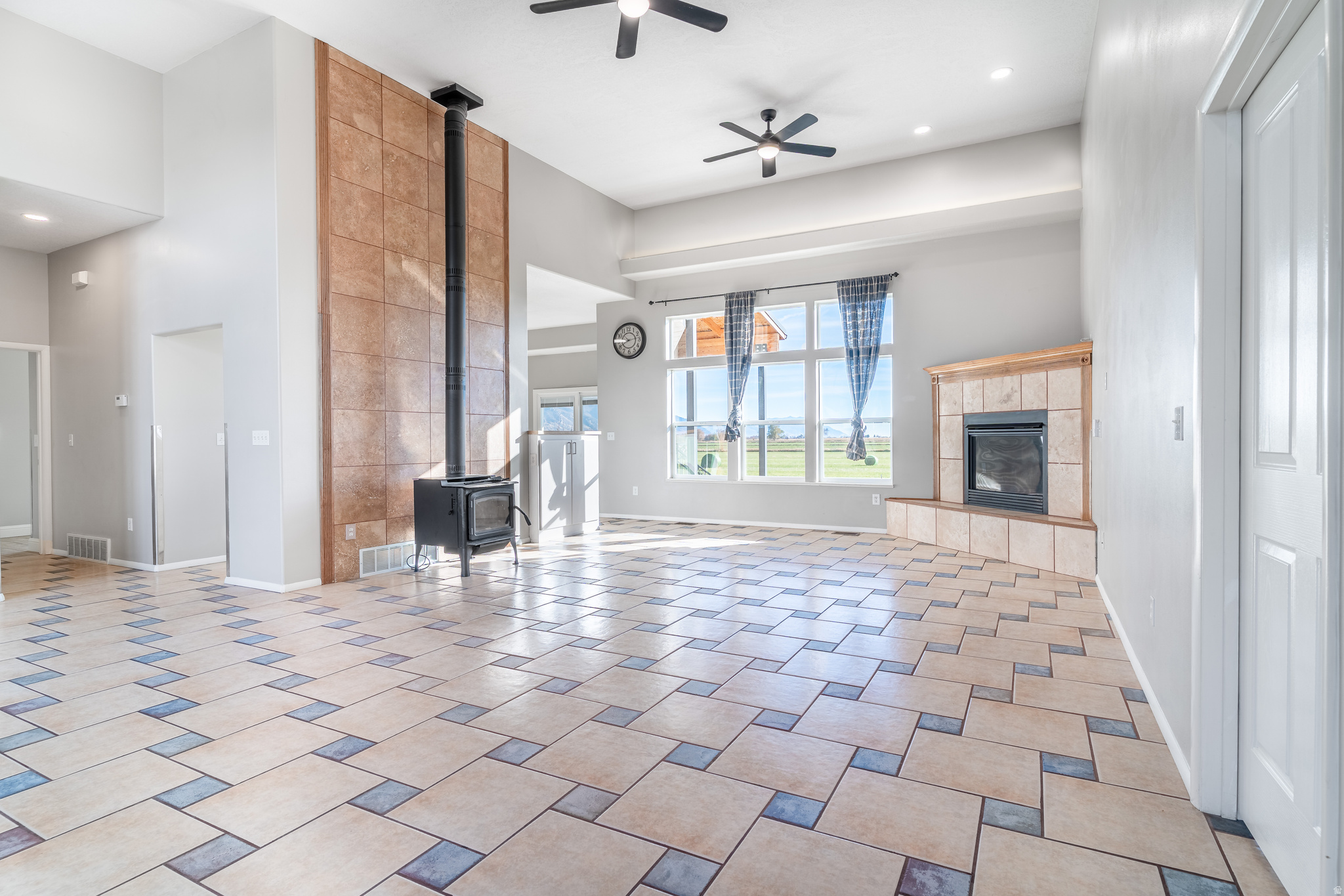 MARRIOTT MEADOWS - Residential