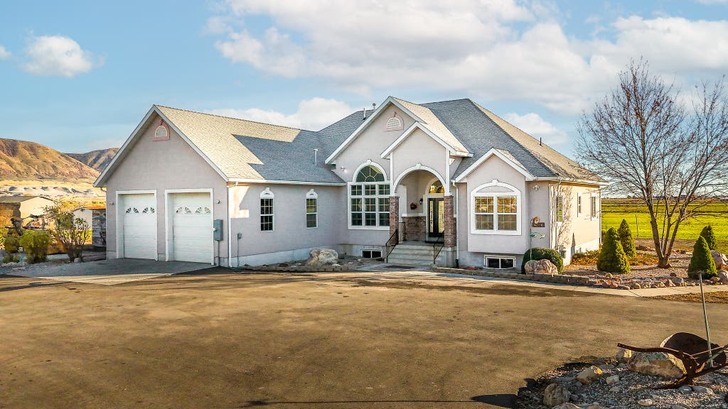 Photo of 14296 N 5350 W, Garland, UT 84312 (MLS # 2122305)